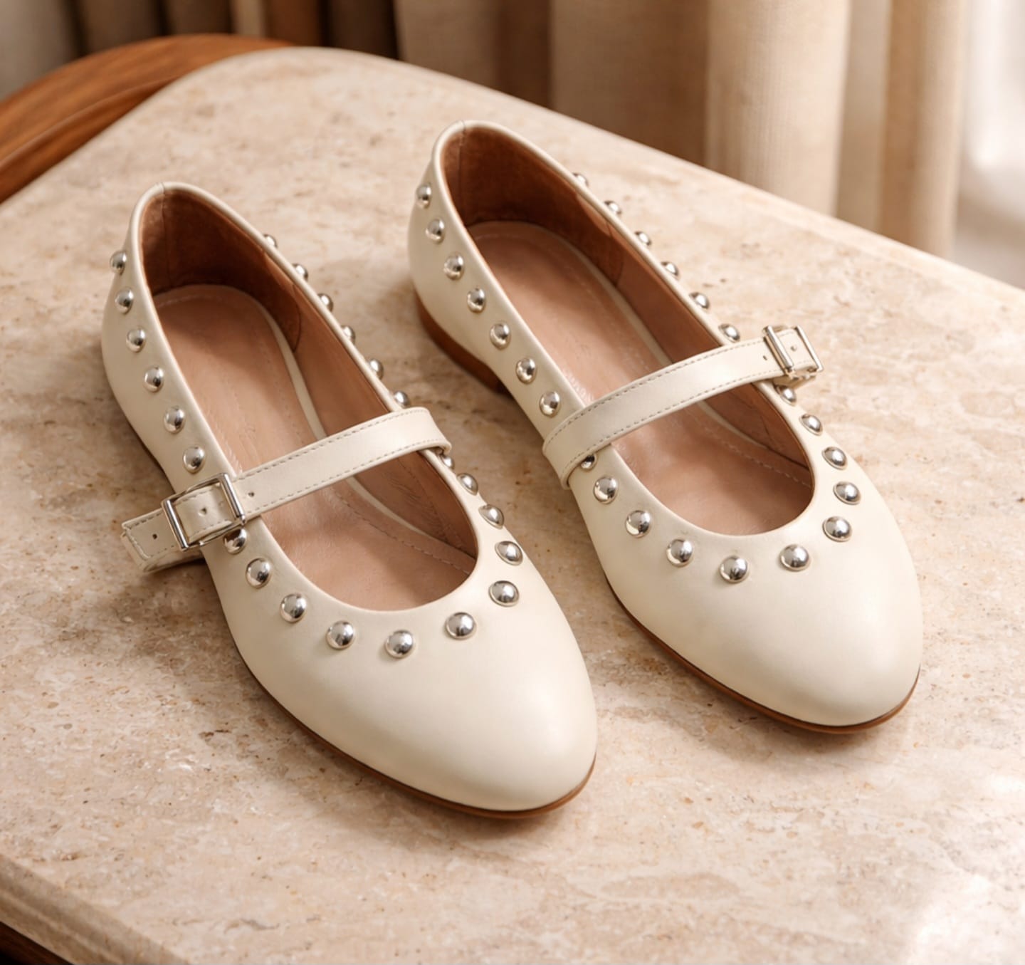 Ecru Ballerinas