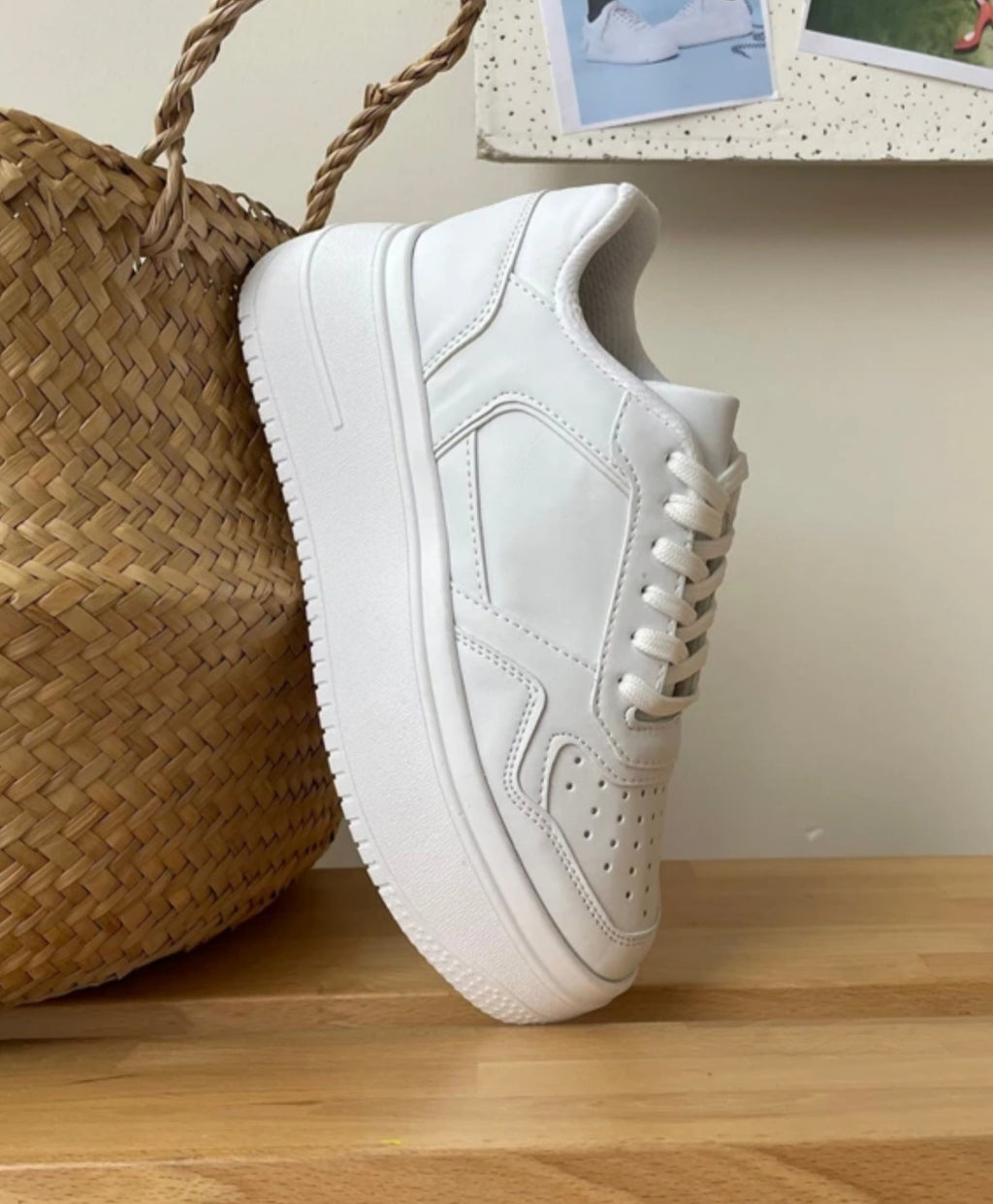 White basic sneakers