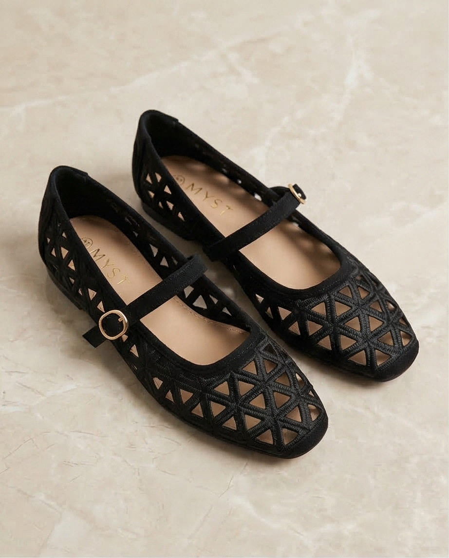 Black ballerinas