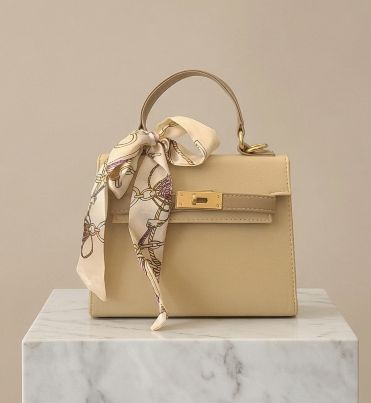 Small size beige crossbag 20cm/16cm