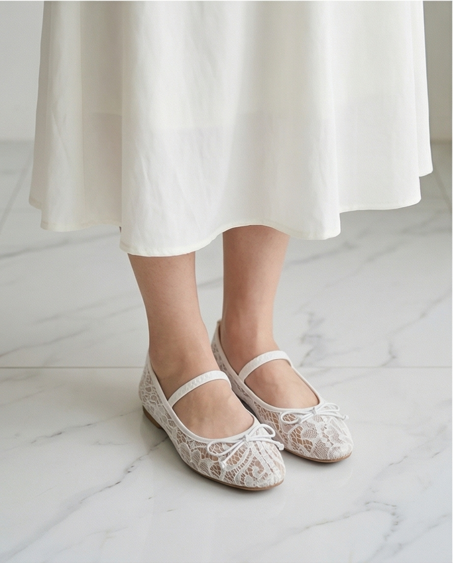 White dentelles ballerinas